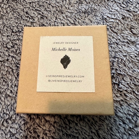 🆕Live Inspired Womans 14k Gold-filled high-lust Cultured Pearl Earring❤️MSRP:$55 - Picture 4 of 4